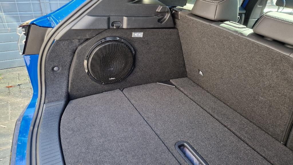 subwooferkast Nissan Qashqai, Overige merken, Subwoofer, Ophalen of Verzenden, Zo goed als nieuw