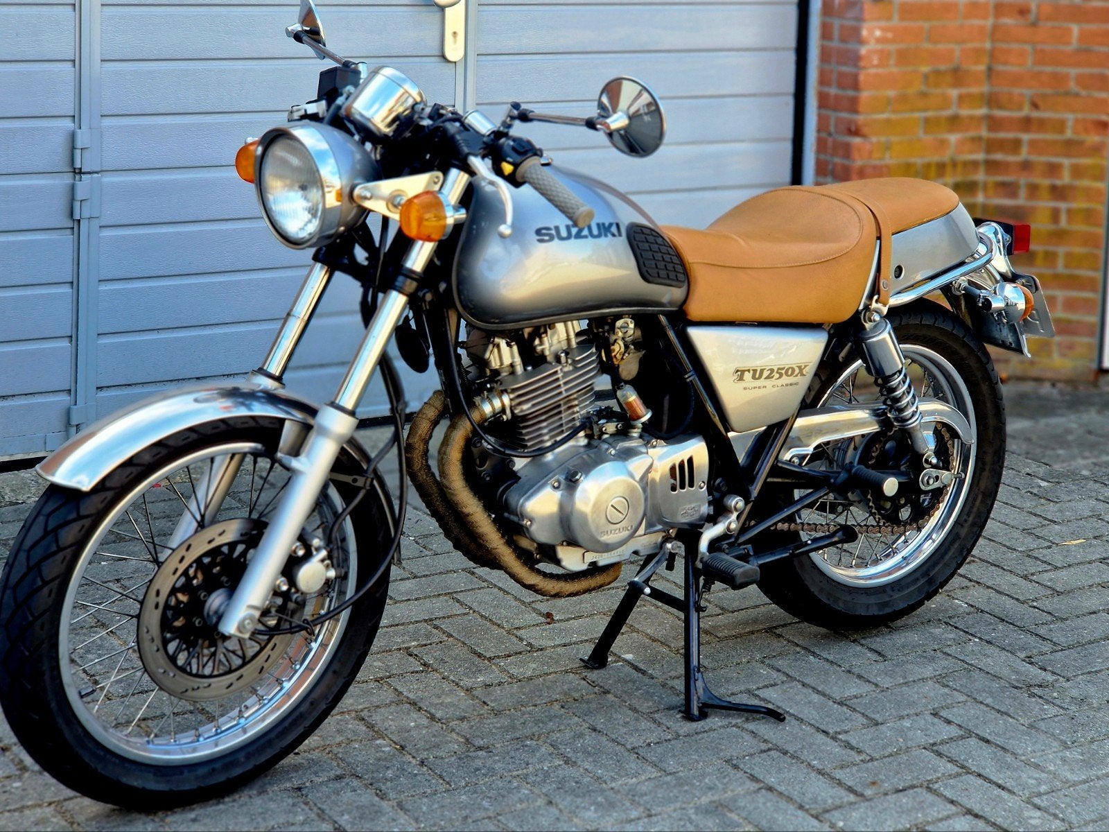 Suzuki TU 250 X Caferacer - Unieke Klassieke Stijl, 250 cc, Bedrijf, Handgeschakeld, 1 cilinder