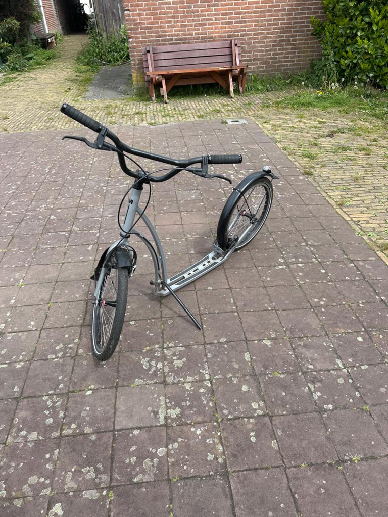 Step met dikke remmen en nieuwe Schwalbe racer banden, Ophalen, Gebruikt, Kickbike