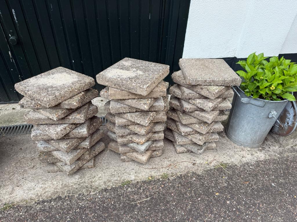 Gratis af te halen! Op uw eigen tijd. 30+ stoeptegels, Tuin en Terras, Ophalen, Beton, Terrastegels