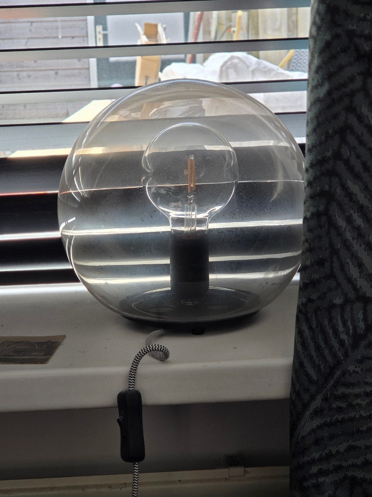 Leuke tafellamp van glas, antraciet kleurig, Grijs, Industrieel, Zo goed als nieuw, Glas
