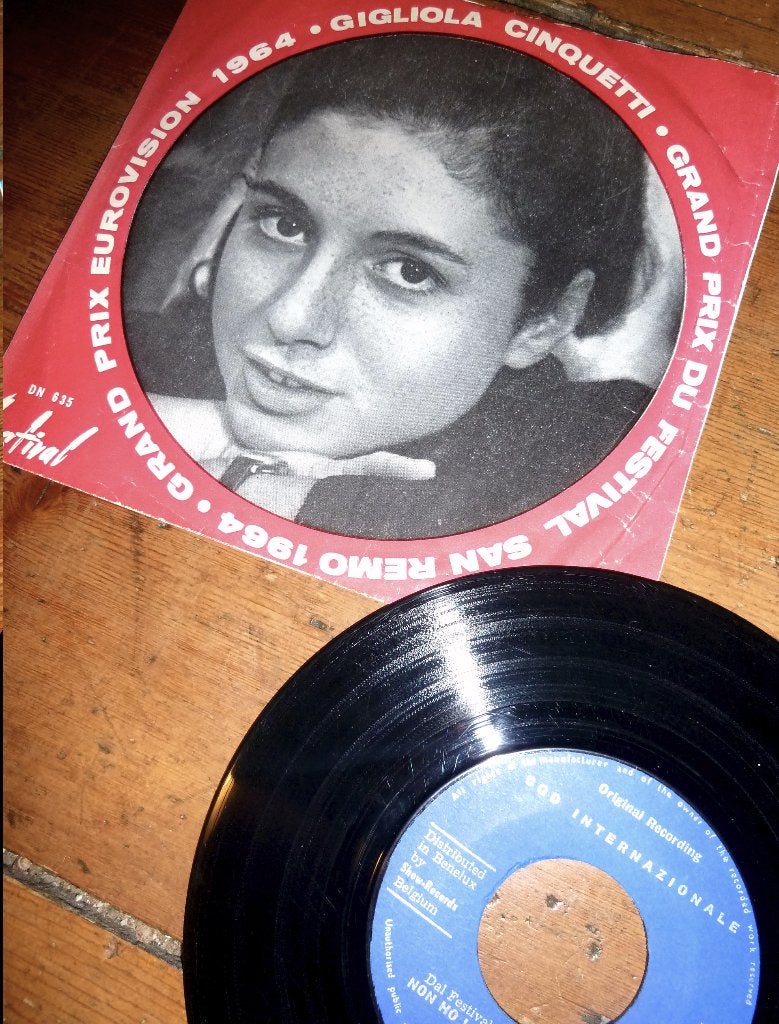 single GIGLIOLA CINQUETTI non ho l 'eta - 1964 san remo, Ophalen of Verzenden, Gebruikt, Pop