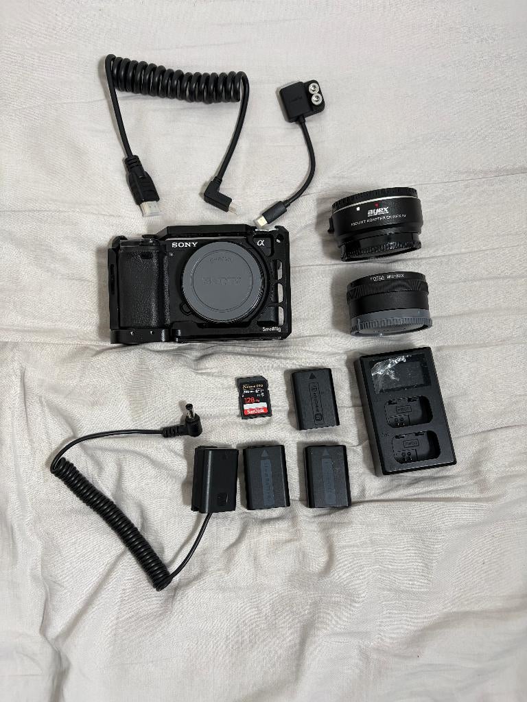 Sony A6400 with Accessories 8000 clicks, Compact, Ophalen of Verzenden, Zo goed als nieuw, Sony