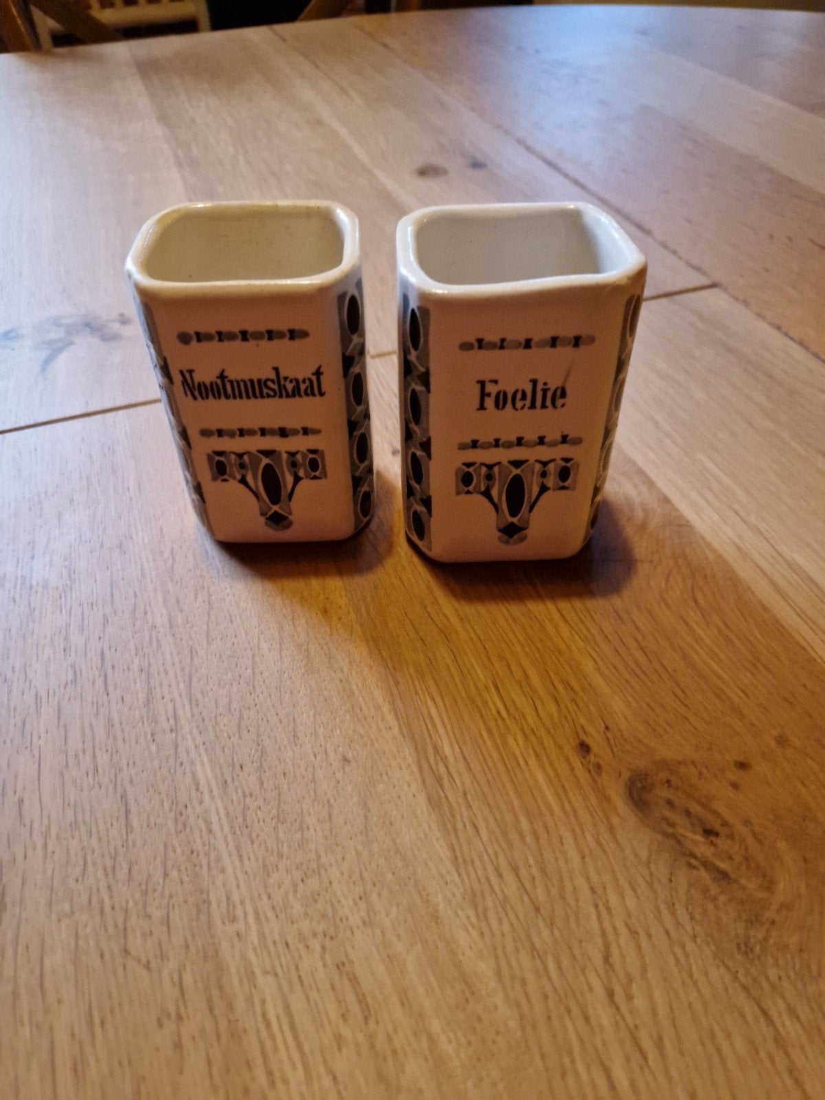 BROCANTE ANTIEKE KRUIDEN POTJES 2X, Ophalen of Verzenden