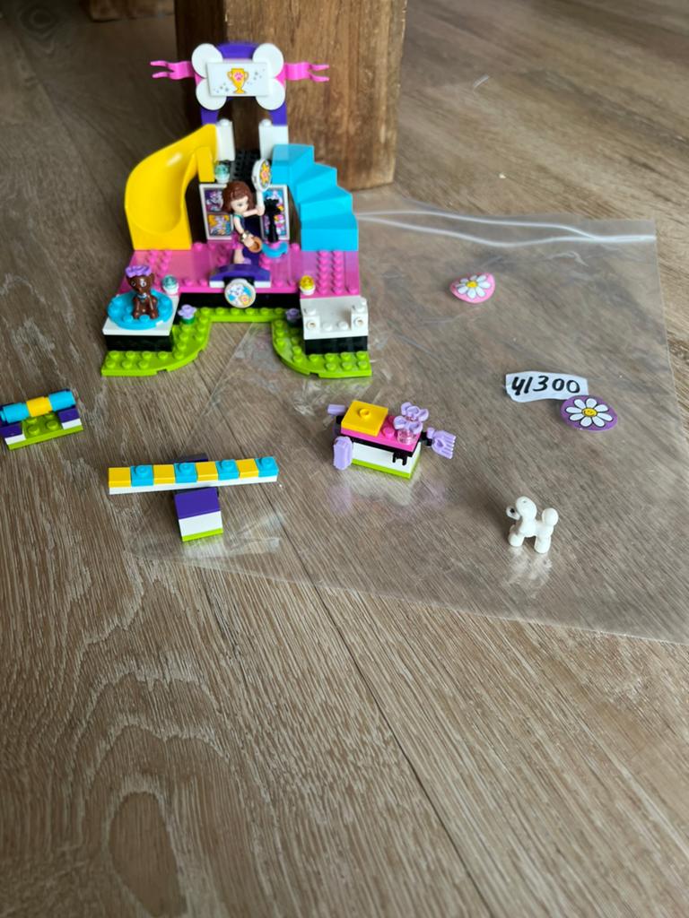 LEGO Friends 41300, Kinderen en Baby's, Speelgoed | Duplo en Lego, Ophalen of Verzenden, Zo goed als nieuw
