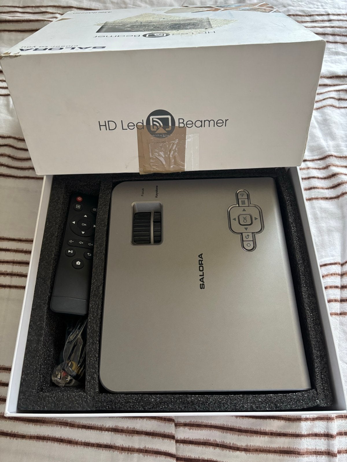 Salora HD LED Beamer 43BHM2250, Gebruikt, HD (720), LED, Salora