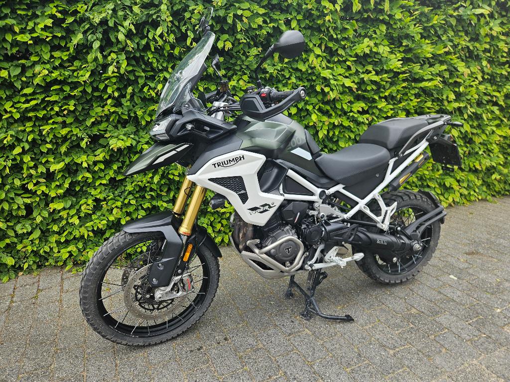 TRIUMPH TIGER 1200 RALLY PRO (2024 UPDATE), Motoren, Occasion, Handvatverwarming, 3 cilinders, Particulier