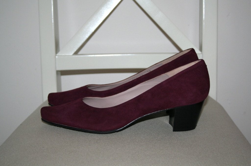 Toeti Noemi suede leren bordeauxrood pumps mt 38 hak 5 cm, Kleding | Dames, Schoenen, Schoenen met lage hakken, Verzenden, Nieuw