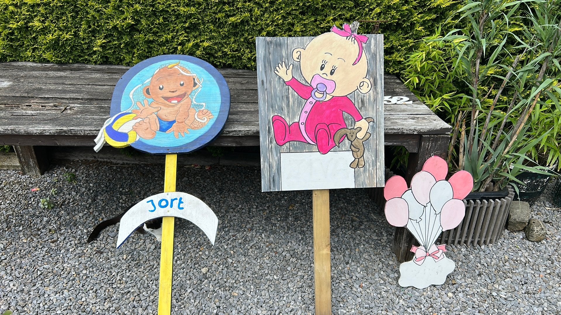 3 Geboorte borden samen, Ophalen