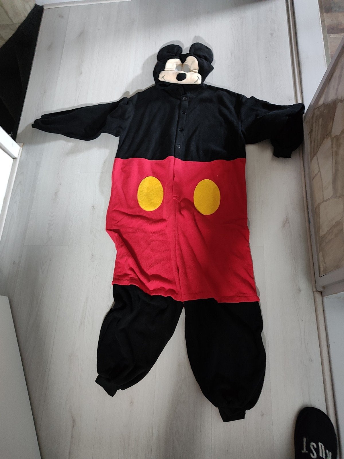 Volwassen Mickey Mouse Onesie - Ideaal voor Feestjes!, Ophalen of Verzenden, Zo goed als nieuw, Kostuum, Carnaval