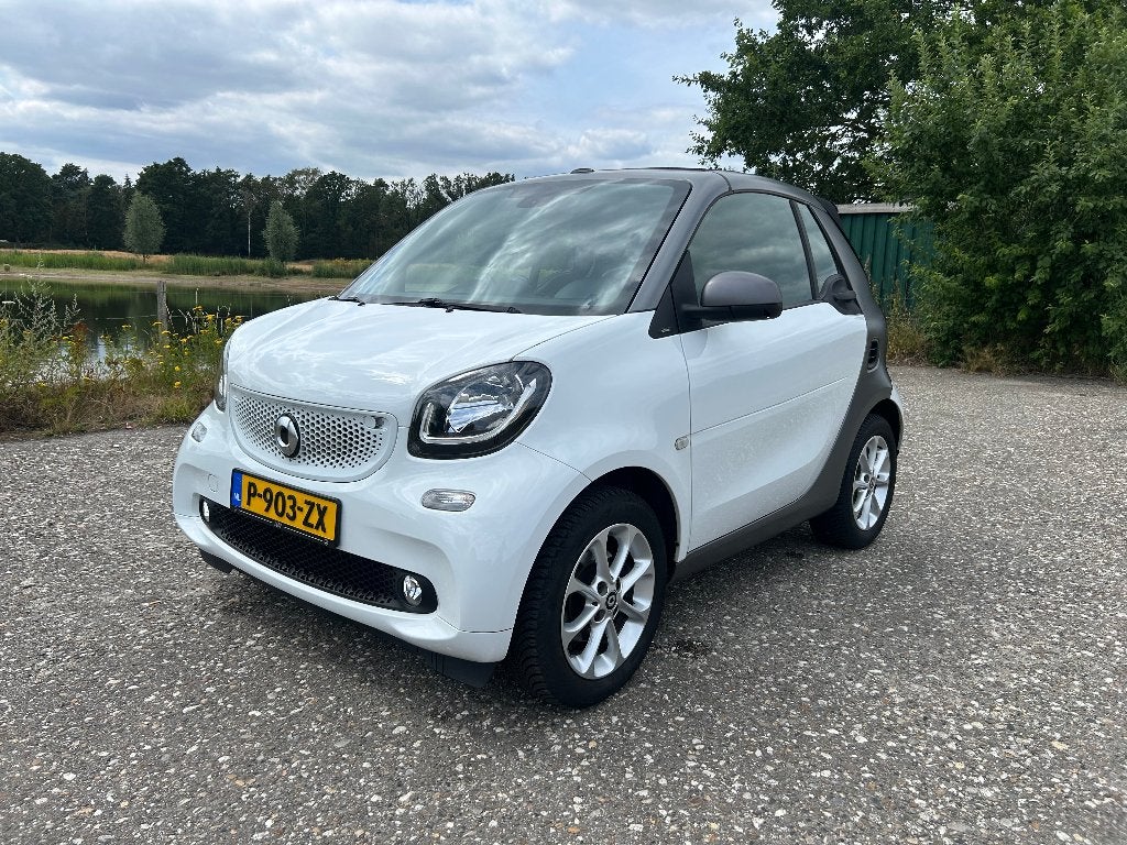 Smart ForTwo 0.9 Cabrio/AUT/Stoelverwarming/Cruise/Leder, Automaat, 898 cc, Achterwielaandrijving, Cabriolet