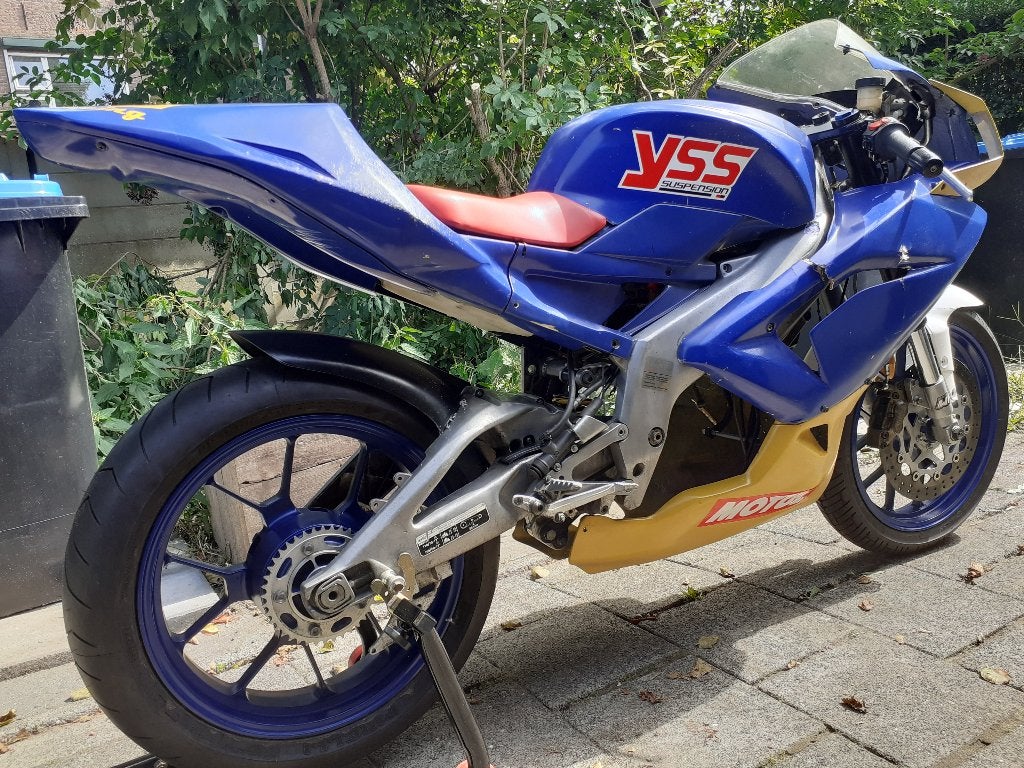 Aprilia RS 125 cilinder , enz .............classicracer ond., Ophalen