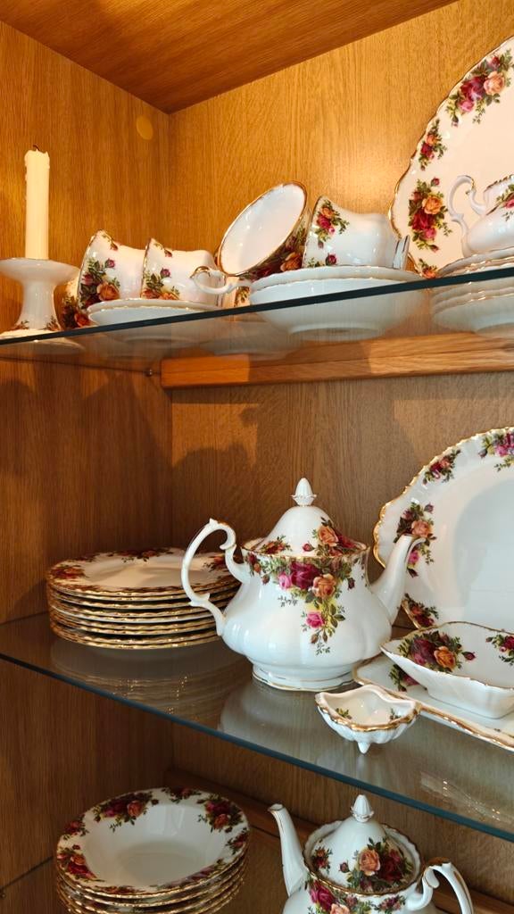 Royal Albert Old Country Roses Servies - Compleet, Ophalen of Verzenden, Zo goed als nieuw, Overige stijlen, Porselein