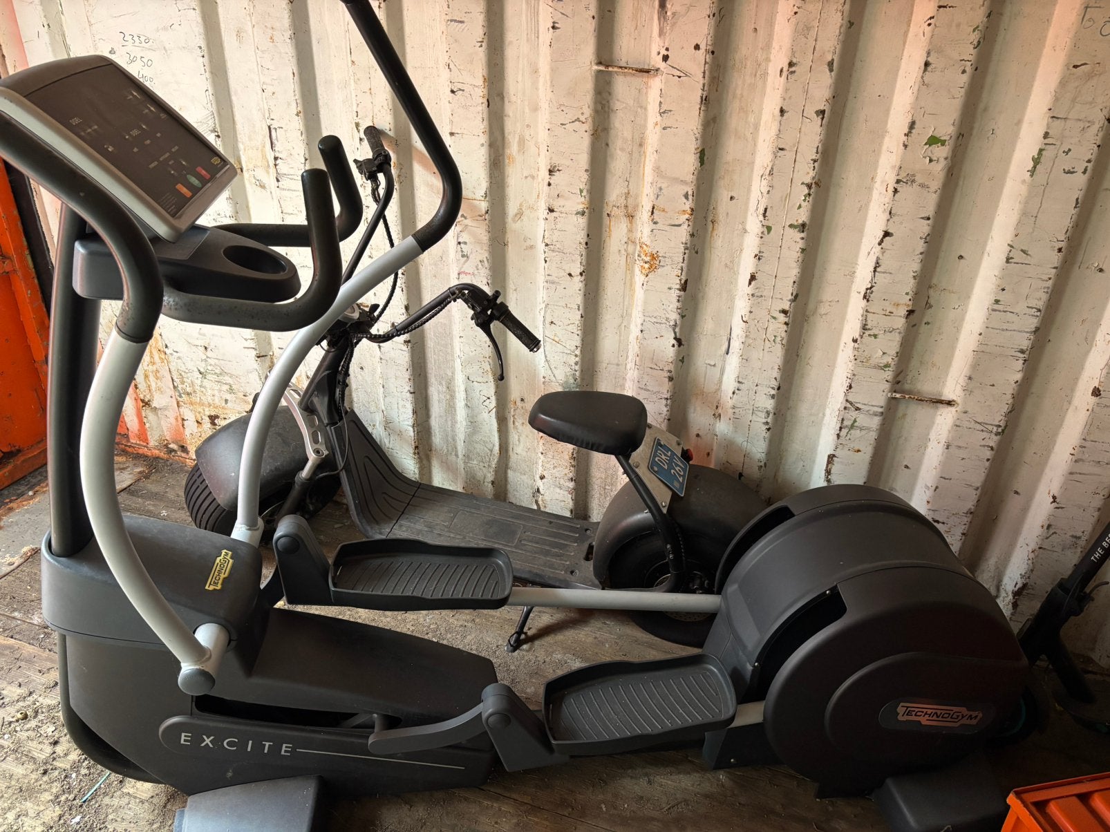 Technogym Synchro Excite 500 SP crosstrainer, Fietsen en Brommers, Ophalen of Verzenden, Zo goed als nieuw, Benzine, Overige merken