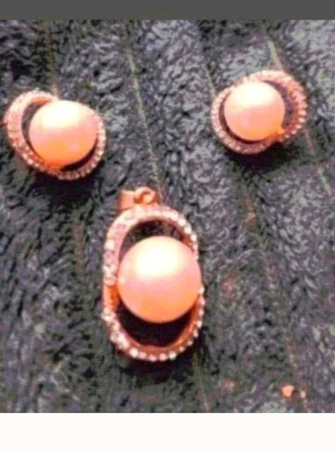 ketting en oorbellen parel, Verzenden, Nieuw, Goud, Met hanger