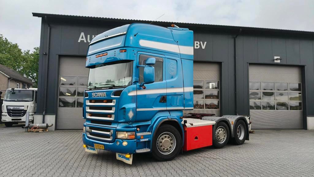Scania R580 MANUEL - RETARDER - 6X2 - 1MLN KM (bj 2005), Auto's, Vrachtwagens, Scania, Blauw, Bedrijf, 2 stoelen