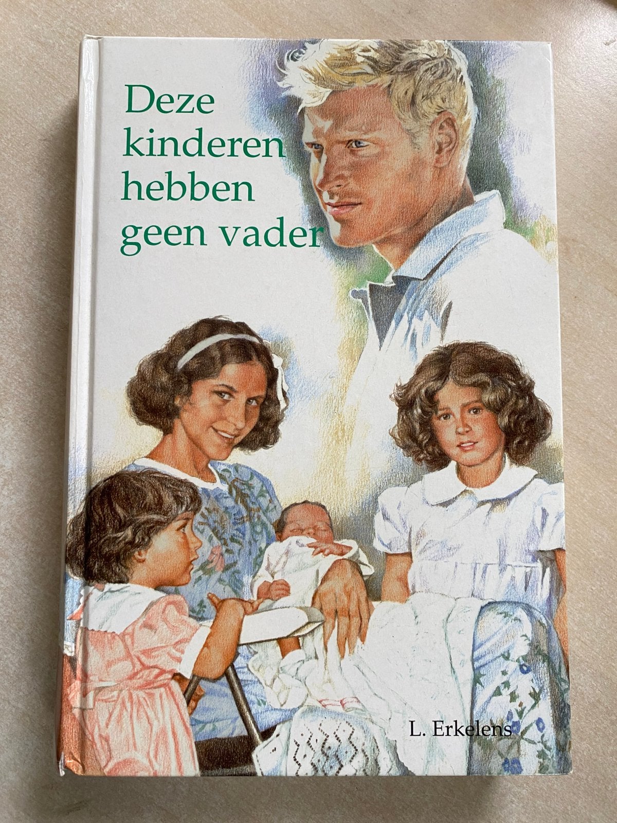 Deze kinderen hebben geen vader (L. Erkelens), Ophalen of Verzenden, Zo goed als nieuw, Noord-Brabant