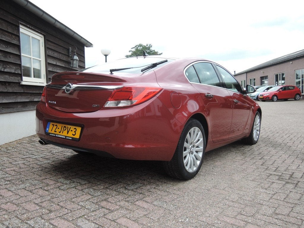 Opel INSIGNIA 2.0 CDTI 160pk Cosmo handgeschakeld, Traction-control, 4 cilinders, 161 pk, Particulier