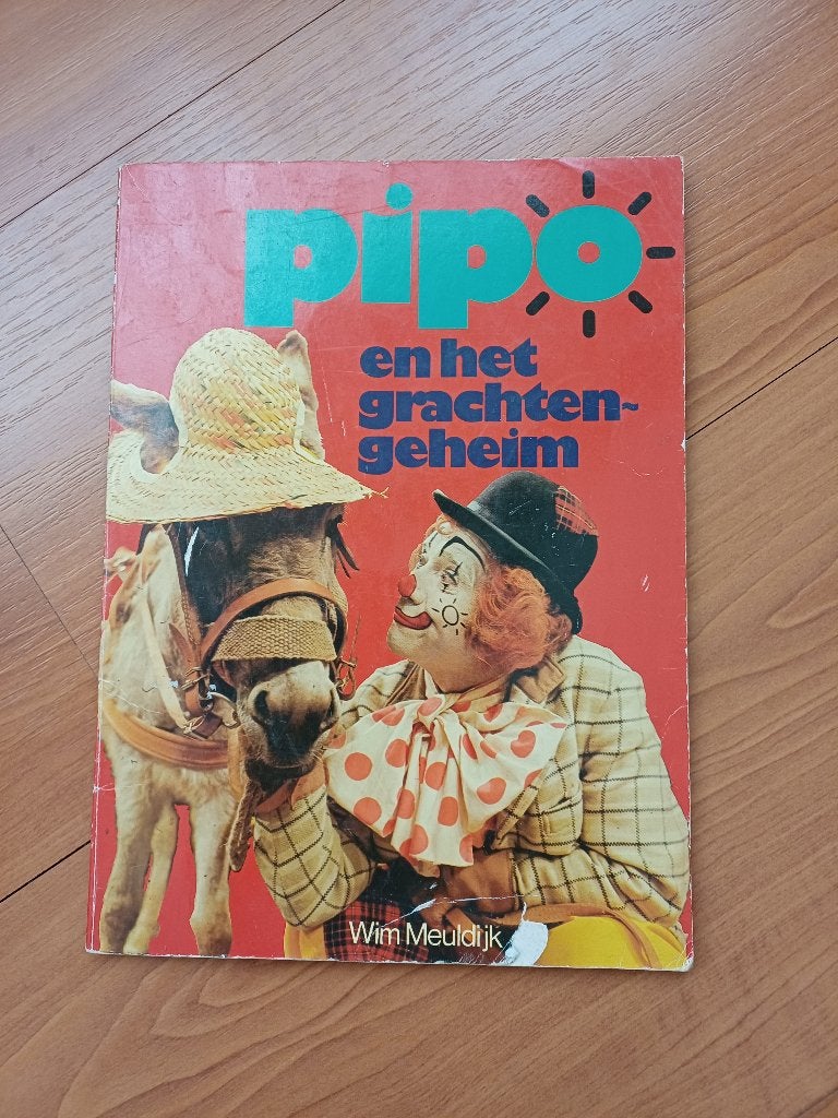 Pipo en het grachtengeheim boekje uit 1975, Boeken, Ophalen of Verzenden, Gelezen, Tv-serie
