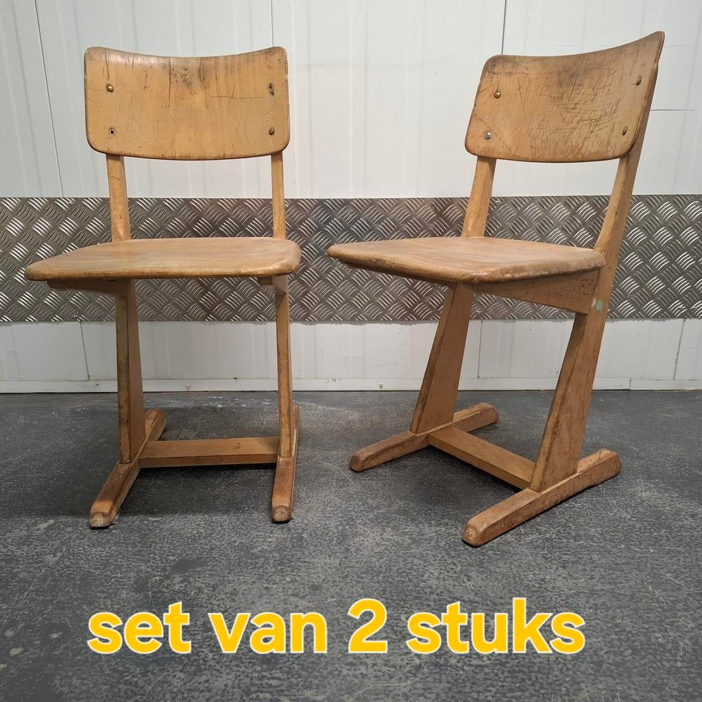 CASALA vintage 2 houten stoelen schoolstoelen zith.45 + 45,5, Ophalen, Gebruikt, Twee, Bruin
