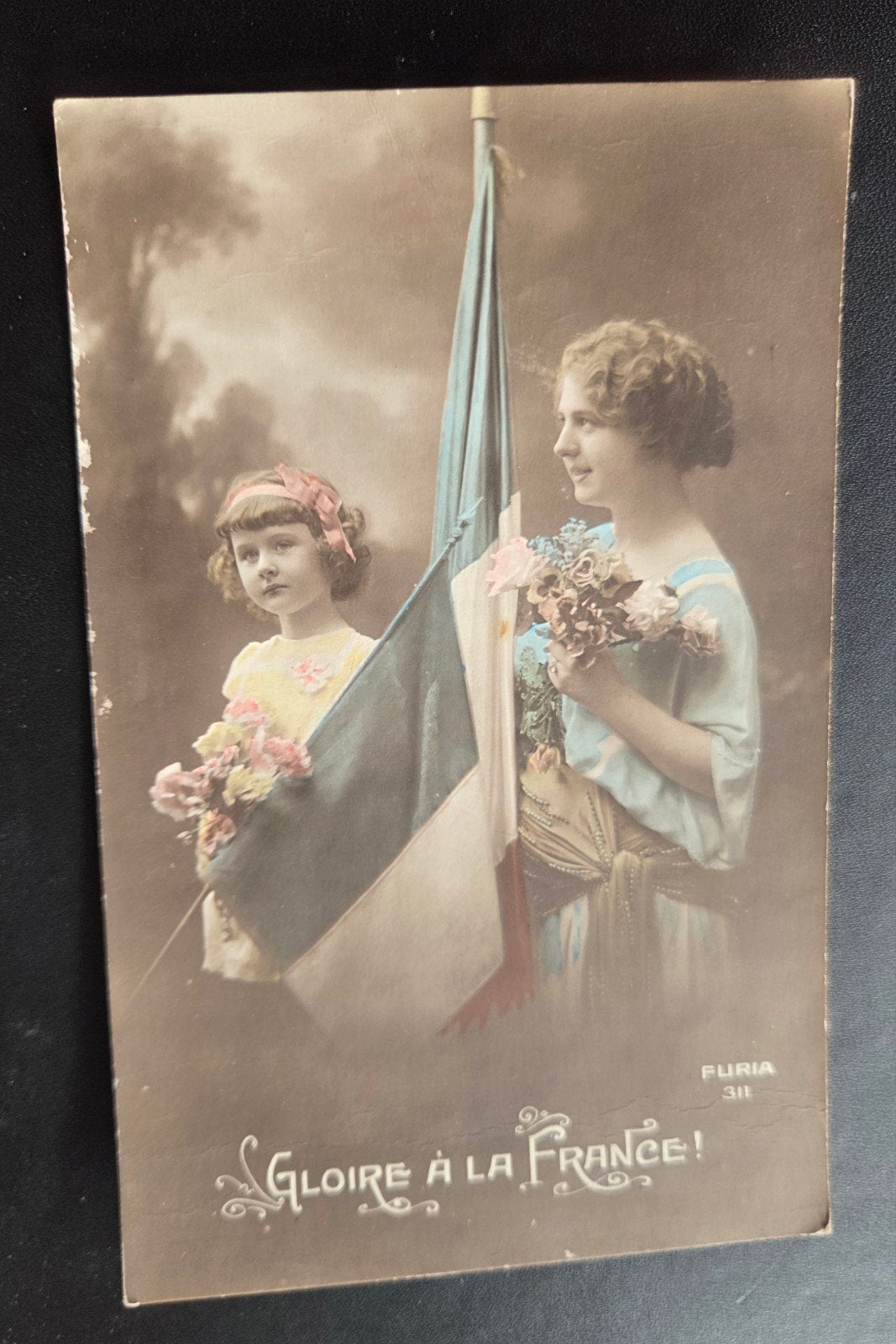 Oude Franse Ansichtkaart: Gloire à la France! (1900-1920), Verzenden, Voor 1920, Gelopen