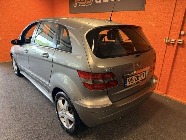 Mercedes-Benz B-klasse 170 / AUTOMAAT / NL-AUTO / TOPSTAAT!, Auto's, Gebruikt, Zwart, 4 cilinders, 116 pk