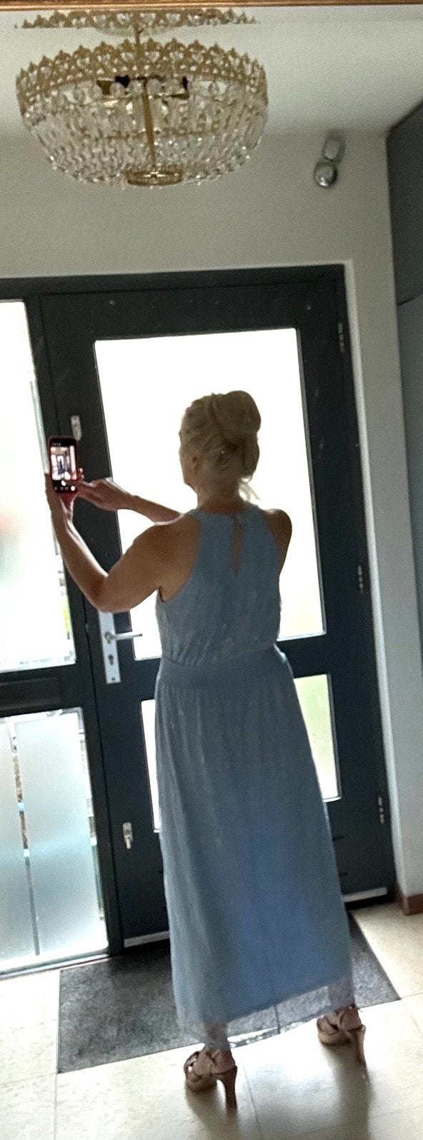 Gala feest lange avond halter jurk poederblauw mt 40, Ophalen of Verzenden, Zo goed als nieuw, Blauw, Galajurk