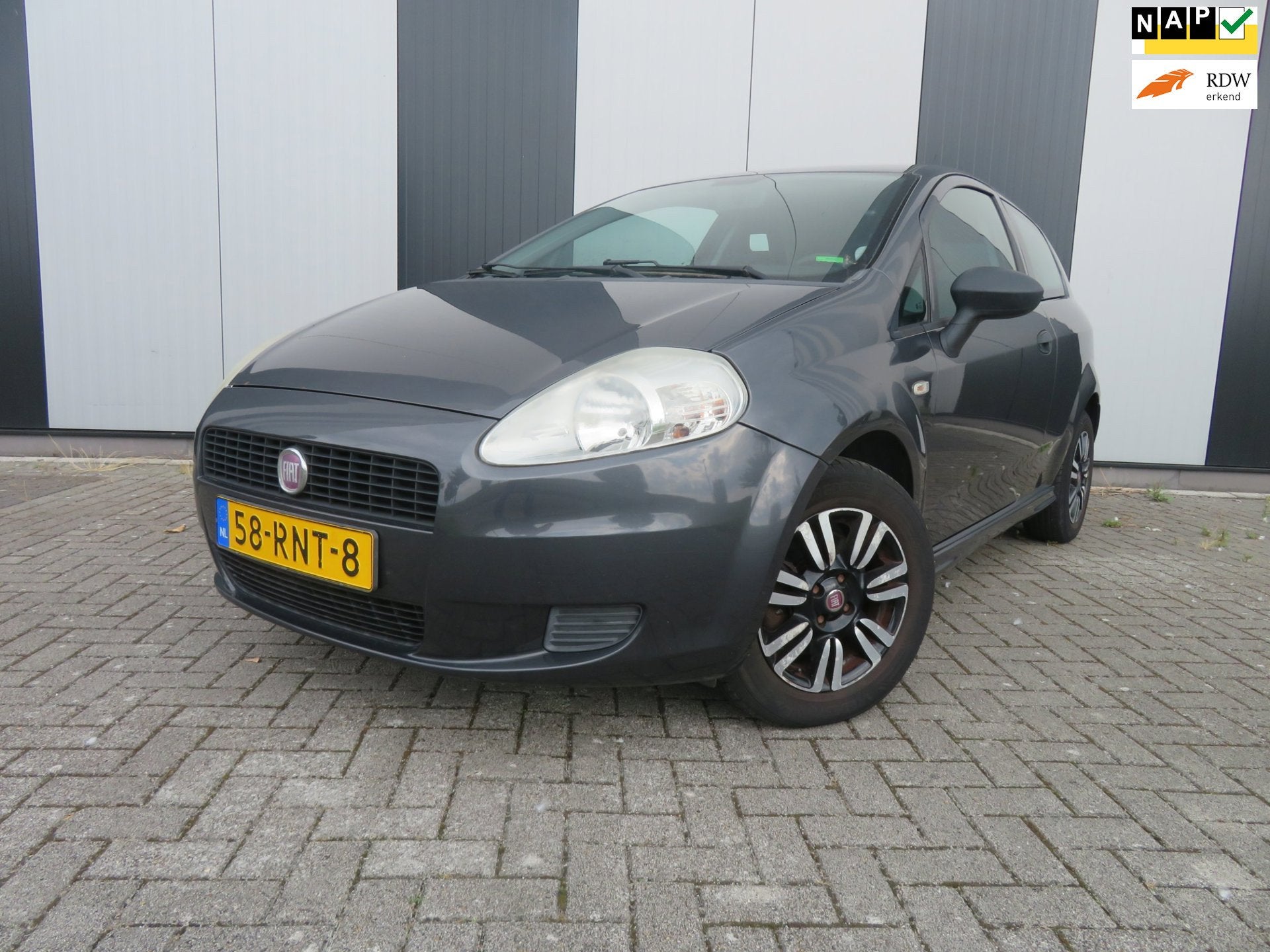 Fiat Grande Punto 1.3 M-Jet Actual, Auto's, Fiat, Voorwielaandrijving, Euro 5, Gebruikt, Zwart
