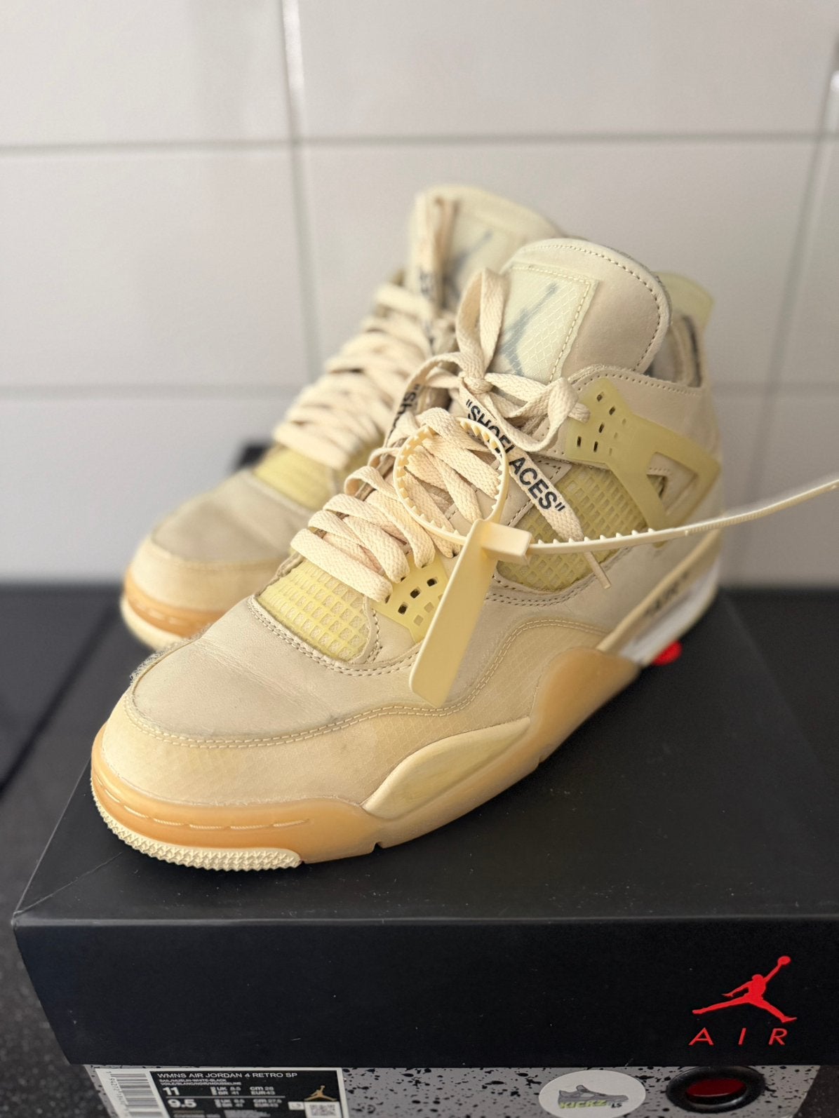 Jordan 4 Off-White Sail EU43 US9.5, Sport en Fitness, Basketbal, Zo goed als nieuw, Schoenen, Ophalen of Verzenden