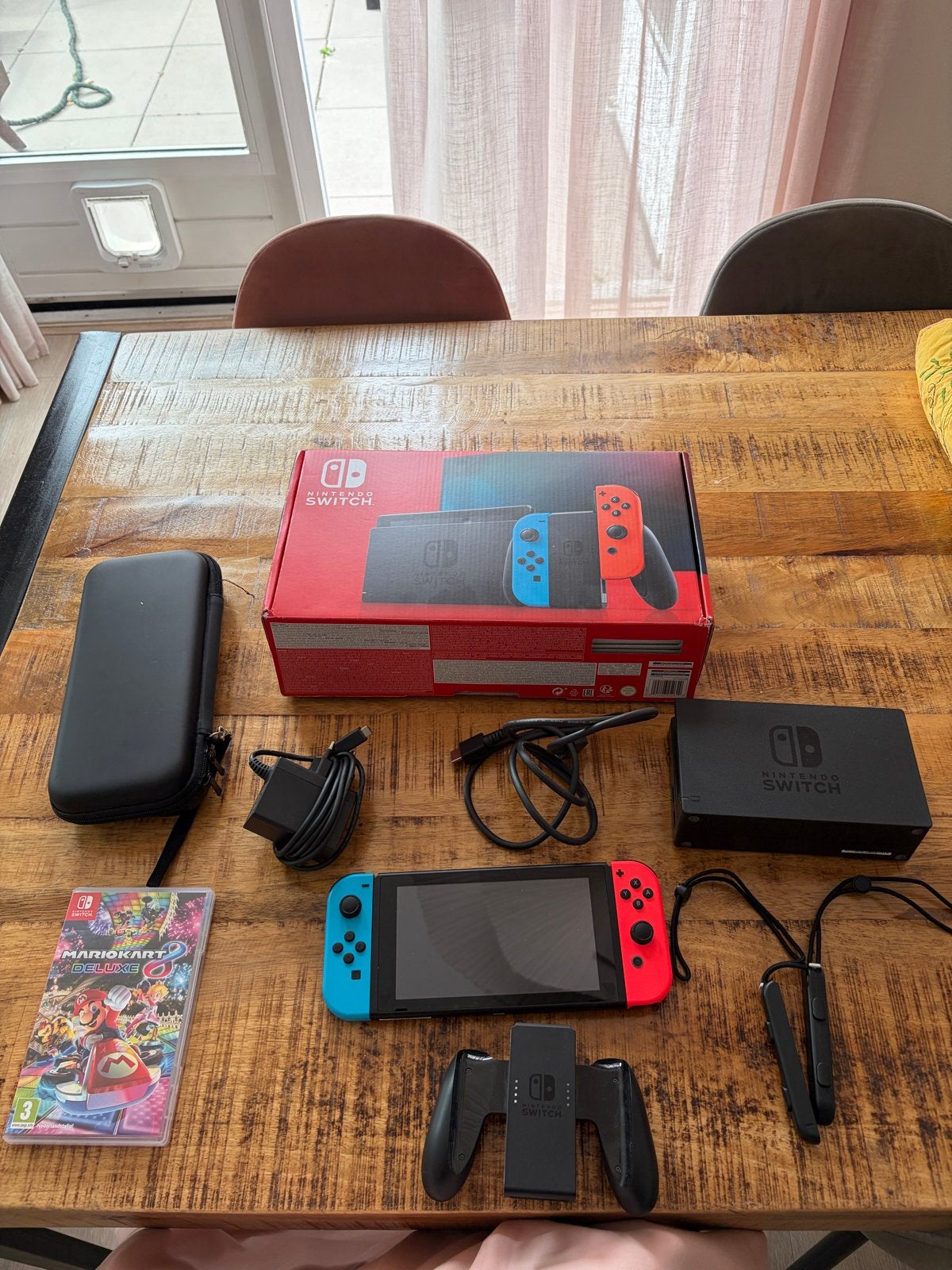 Nintendo Switch met 128GB SD kaart en Mario Kart 8, Ophalen, Met games, Met 2 controllers, Zo goed als nieuw
