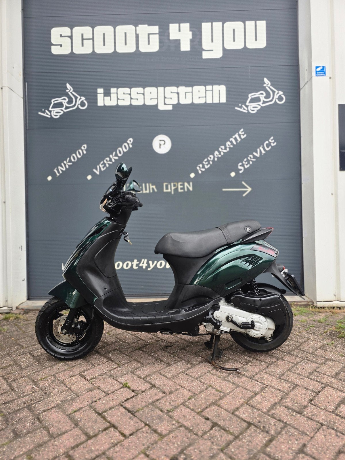 PIAGGIO ZIP 4T 2V RS-1  JAGUAR FULL OPTION GARANTIE!, Fietsen en Brommers, Scooters | Piaggio, Ophalen, Zo goed als nieuw, Benzine