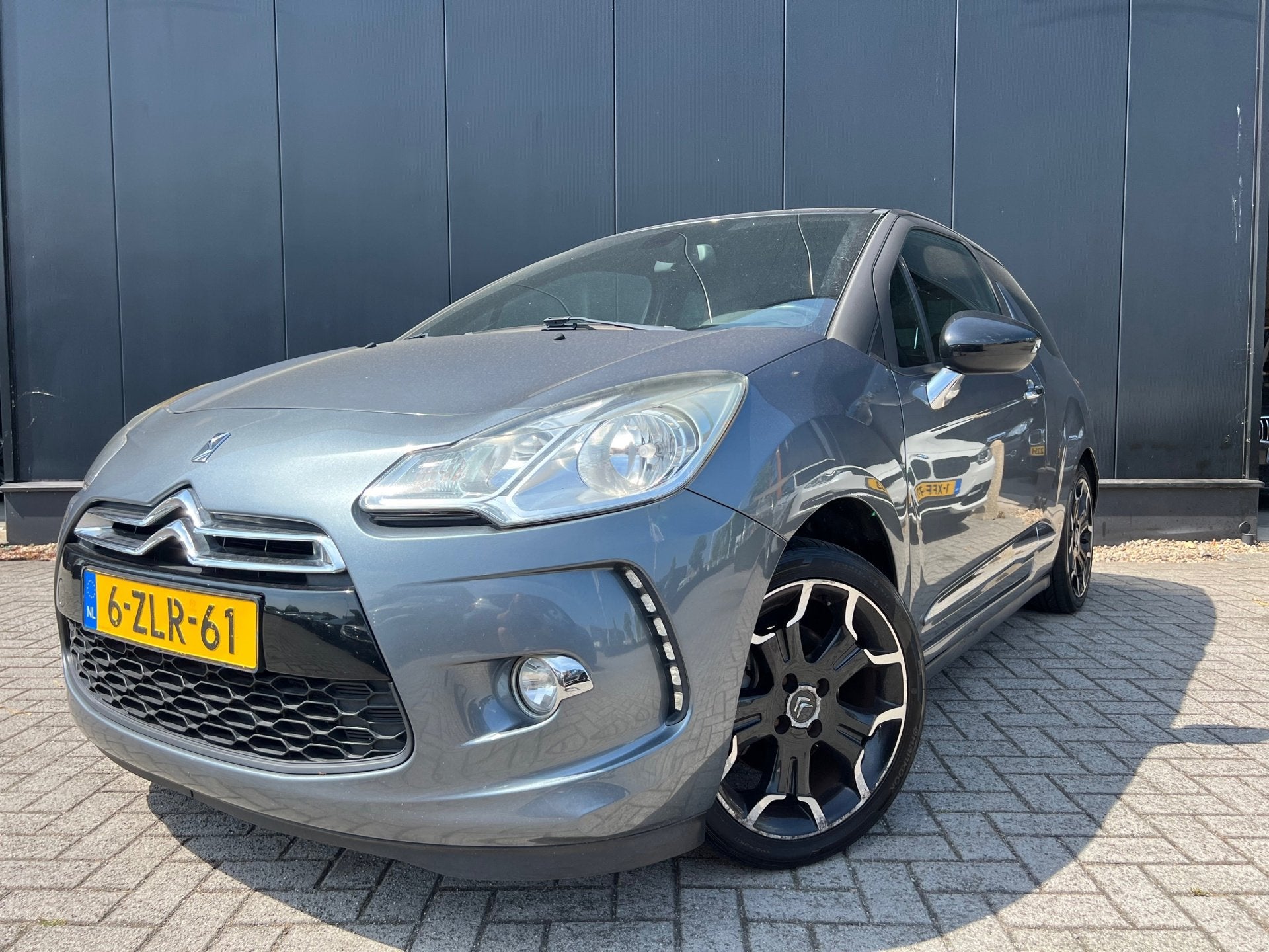 Citroen DS3 1.6 Sport Chic Leder/17'Lmv/Clima/NwKetting, Euro 5, 15 km/l, Gebruikt, 49 €/maand