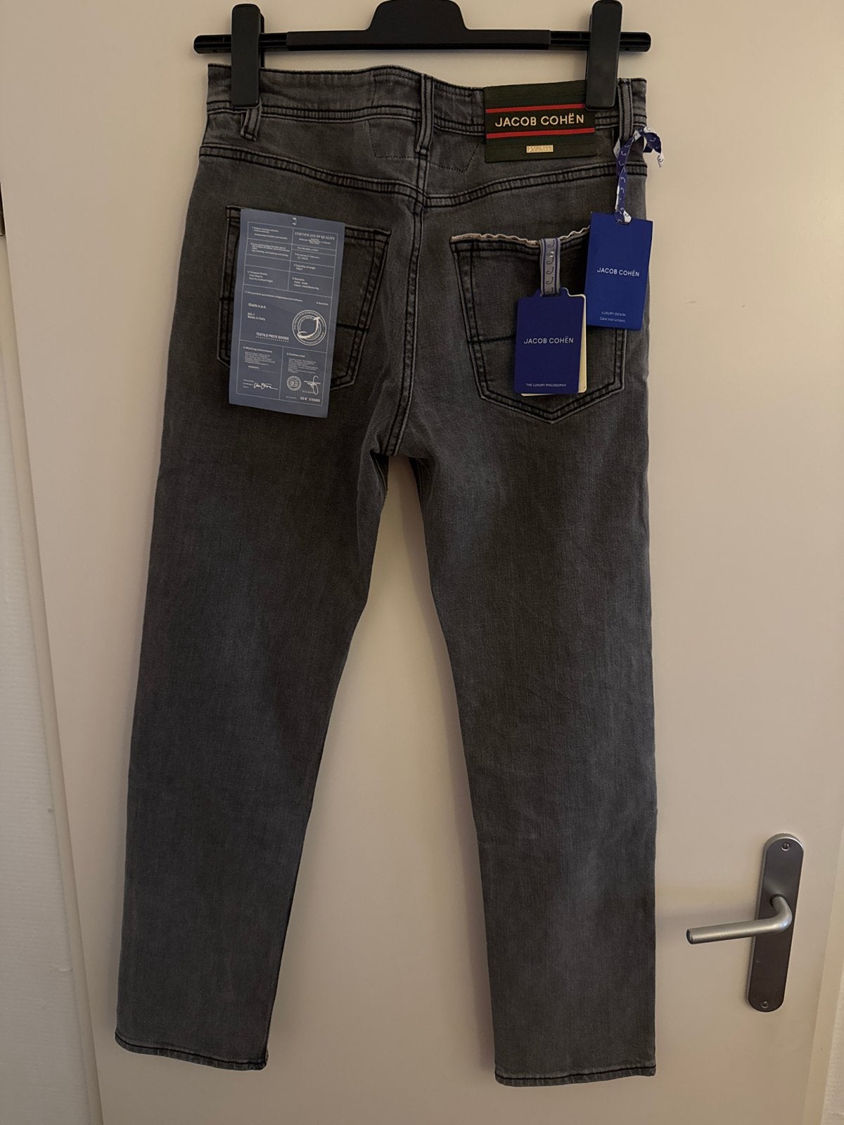 Jacob Cohen Jeans Grijs - Nieuw met labels, Verzenden, Nieuw, Grijs, Overige jeansmaten