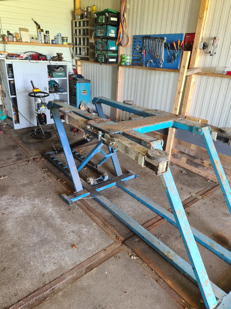 Hefbrug / Poetsbrug voor auto's met 220volt hydrauliekset ., Ophalen, Gebruikt