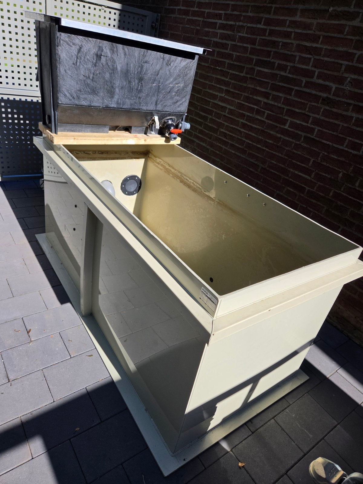 Grote Auga Q-bak incl. pomp en filter, Ophalen, Gebruikt, Vijverfilter
