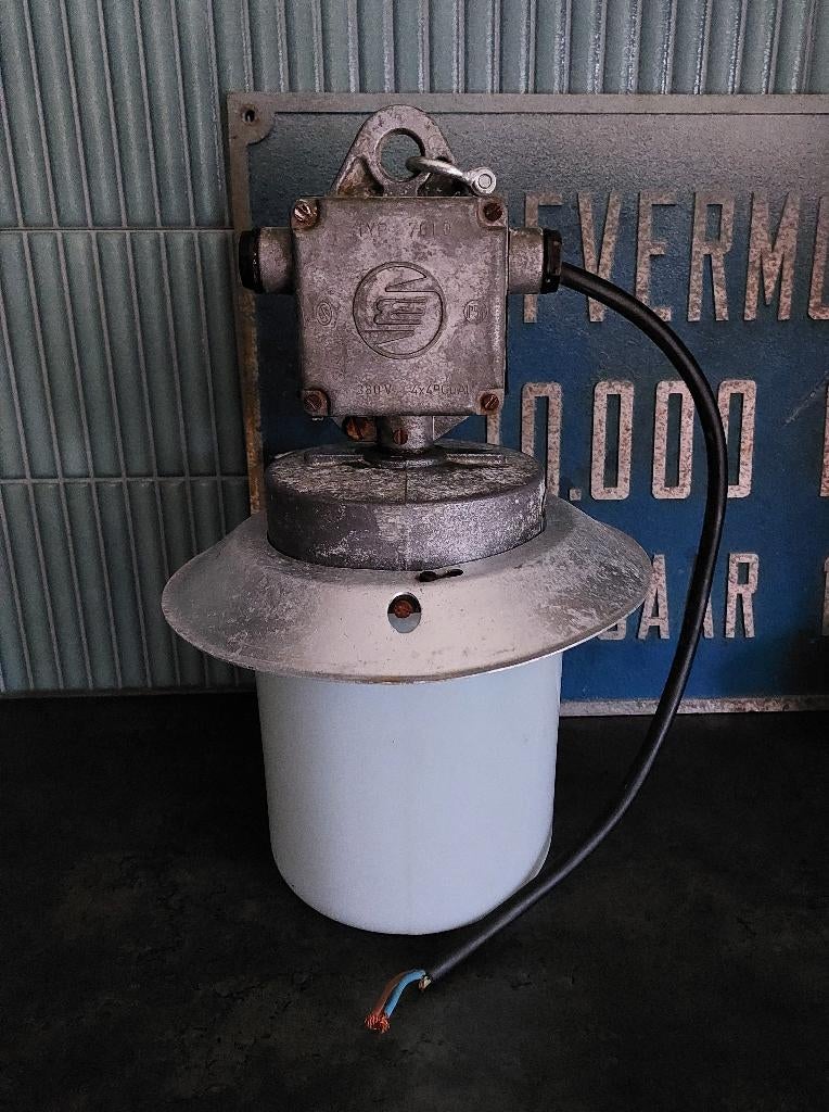Fabriekslamp/hanglamp, aluminium/melkglas, Ophalen, Gebruikt, Glas, Minder dan 50 cm