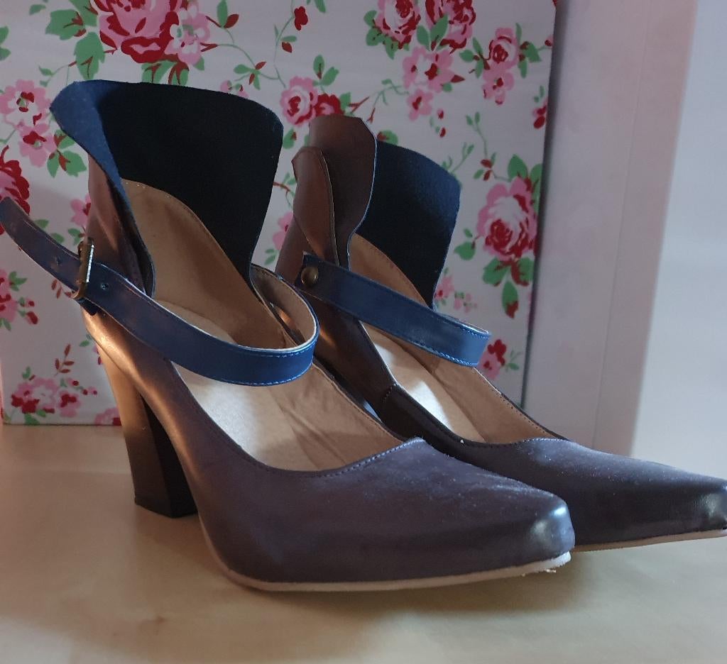 Pumps Nunil Ria paars/aubergine maat 39, Pumps, Overige kleuren, Ophalen of Verzenden, Zo goed als nieuw