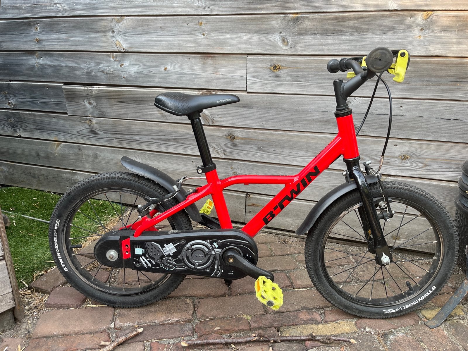 Btwin Racing 900 kinderfiets - 16 inch, Fietsen en Brommers, Fietsen | Kinderfietsjes, Ophalen, Gebruikt, Velgrem, 16 tot 20 inch