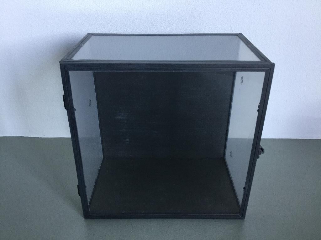 Ikea vitrine Barkhyttan, Ophalen, Minder dan 50 cm, Zo goed als nieuw, Glas