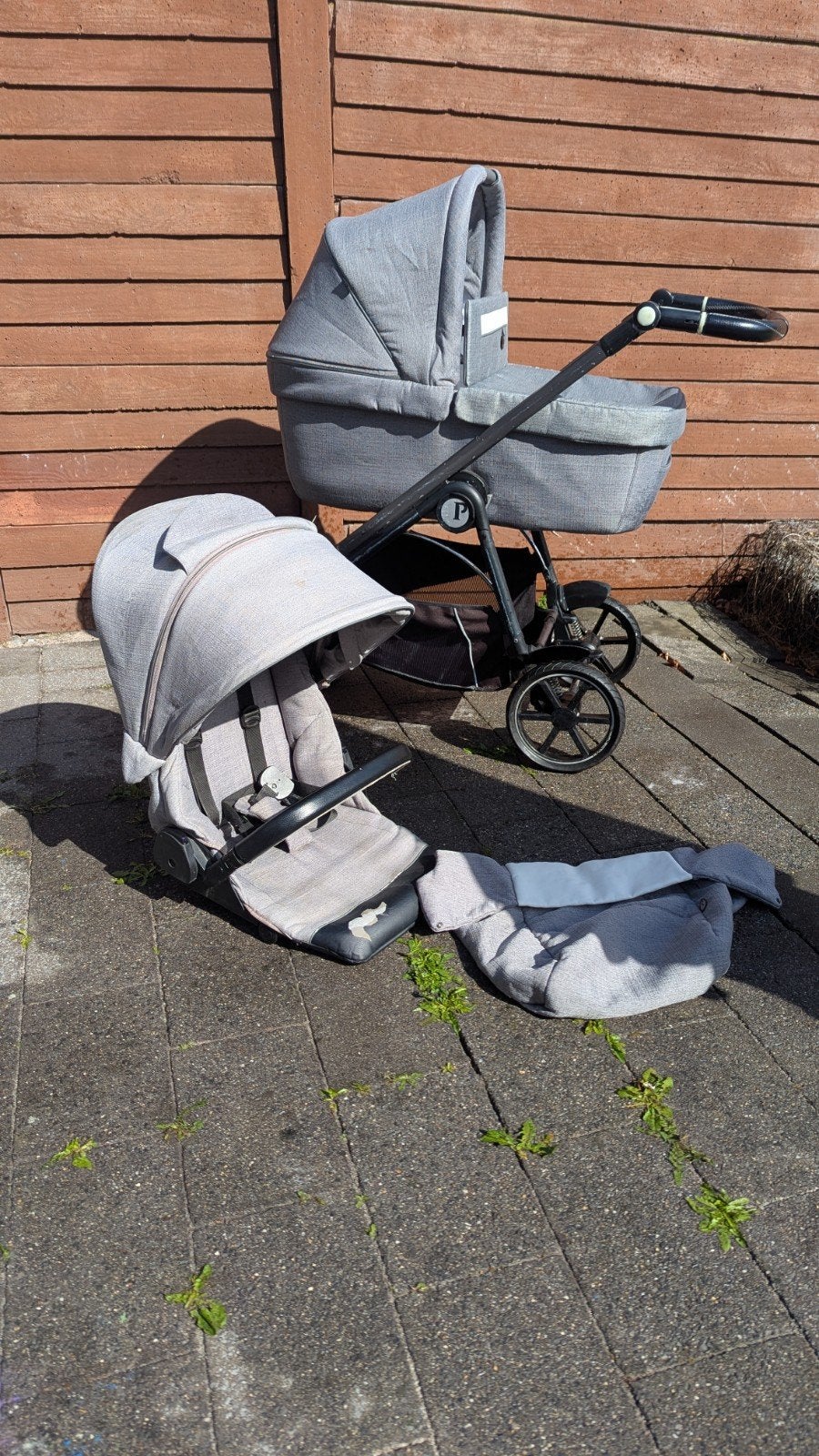 Kinderwagen met reiswieg en zitgedeelte - Heerlen, Kinderen en Baby's, Kinderwagens en Combinaties, Ophalen of Verzenden