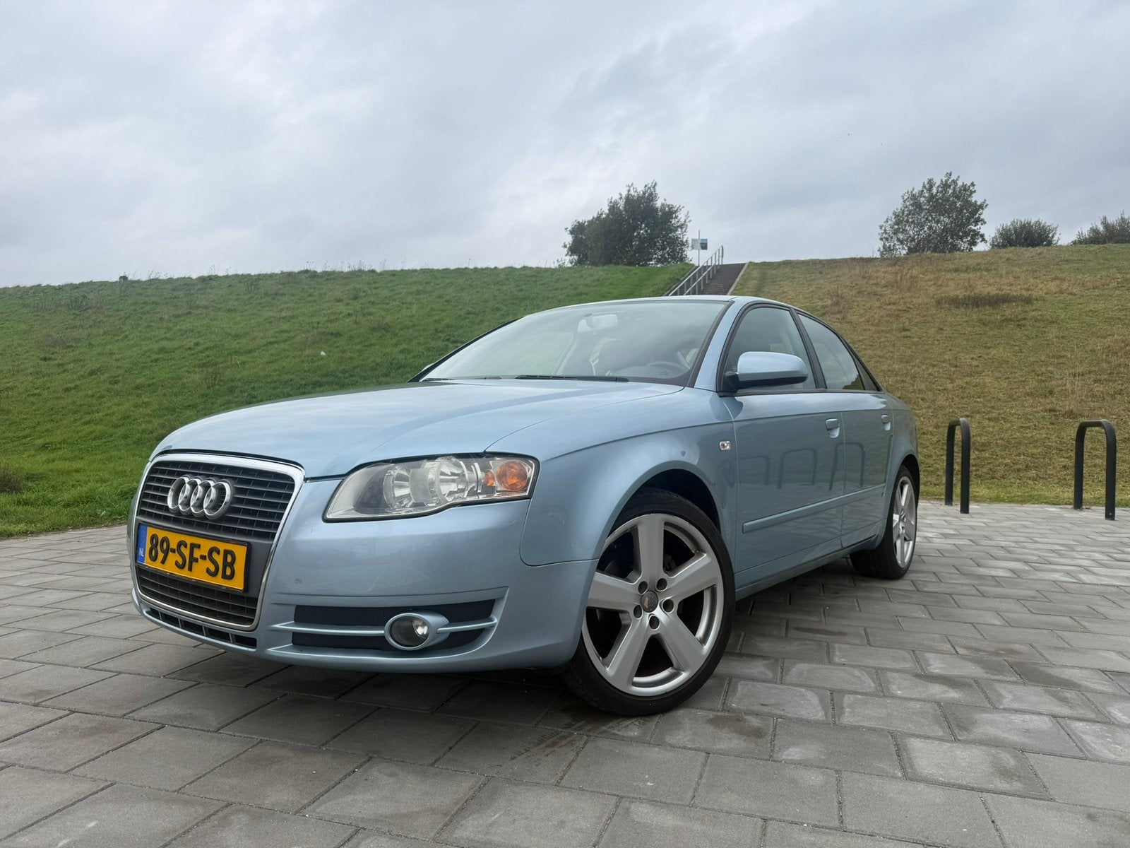 Audi A4 2.0 S-Line Rs6 nieuwe distributie riem trekhaak, 4 cilinders, A4, Origineel Nederlands, Handgeschakeld