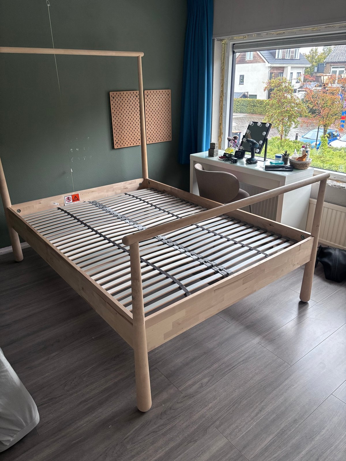 Houten hemelbed zonder lattenbodem - Zo goed als nieuw, Ophalen, Overige kleuren, Tweepersoons, 140 cm