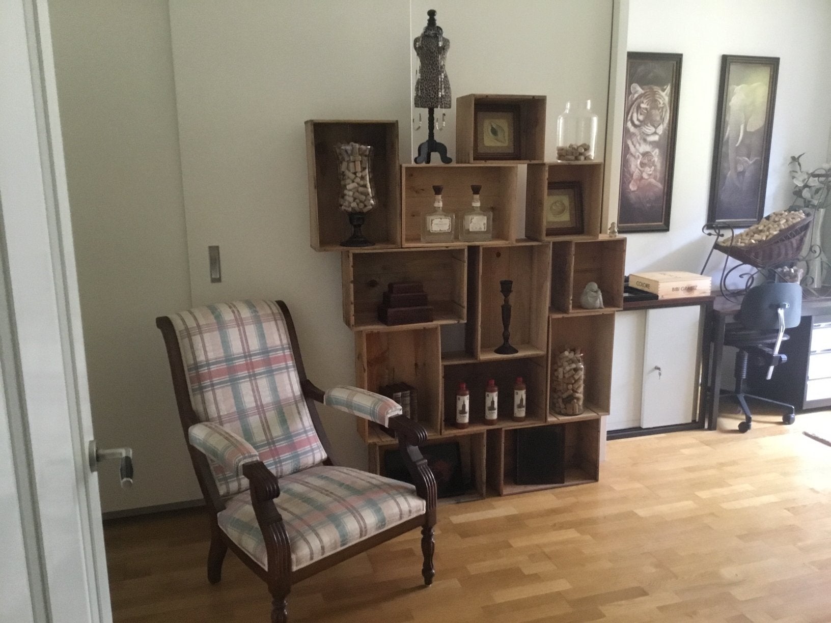 Wijnkist wandkast. ( stapelen) past in elke ruimte, Huis en Inrichting, Woonaccessoires | Wijnrekken, Ophalen of Verzenden