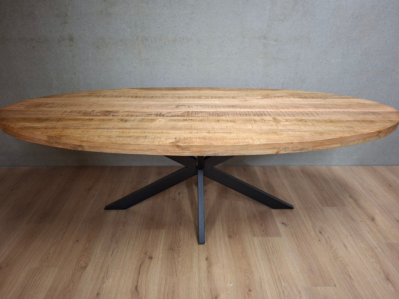 Nieuwe mooie ovale eettafels mangohout. 160 t/m 240cm, Huis en Inrichting, Vijf personen of meer, Overige houtsoorten, Modern