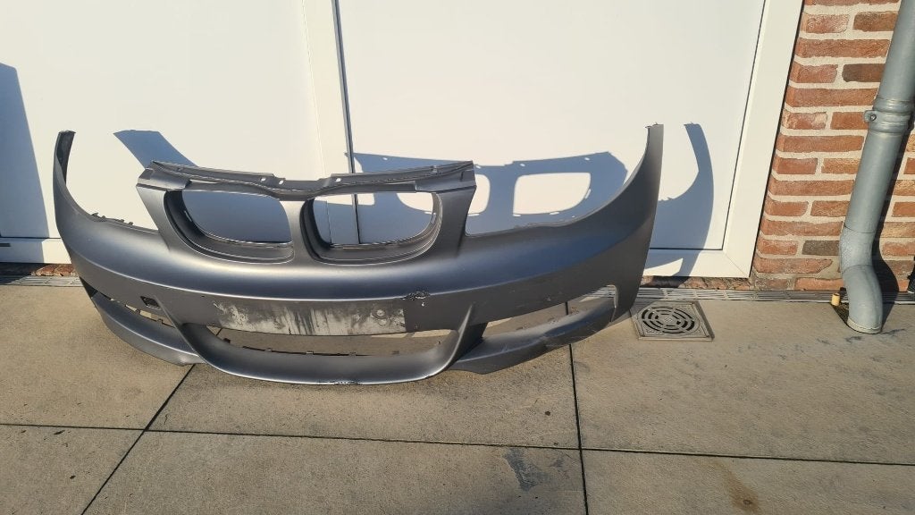 BMW E82 / E88 M-Sport LCI Voorbumper – Mat Grijs, Ophalen, Gebruikt, Voor, Bumper