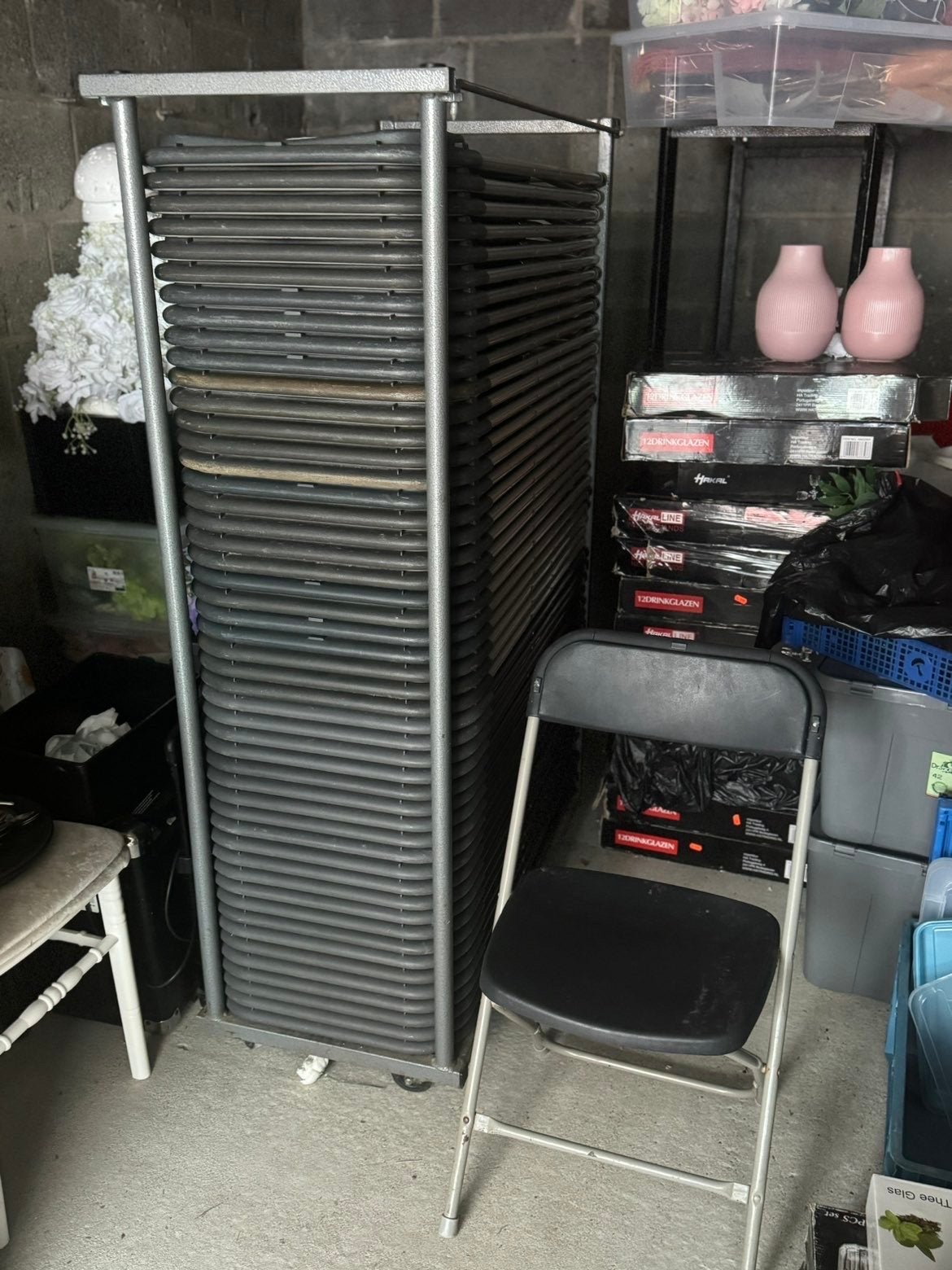 Nog 10 klapstoelen over mogen weg voor €6 per stuk, Huis en Inrichting, Ophalen, Kunststof, Gebruikt, Zwart