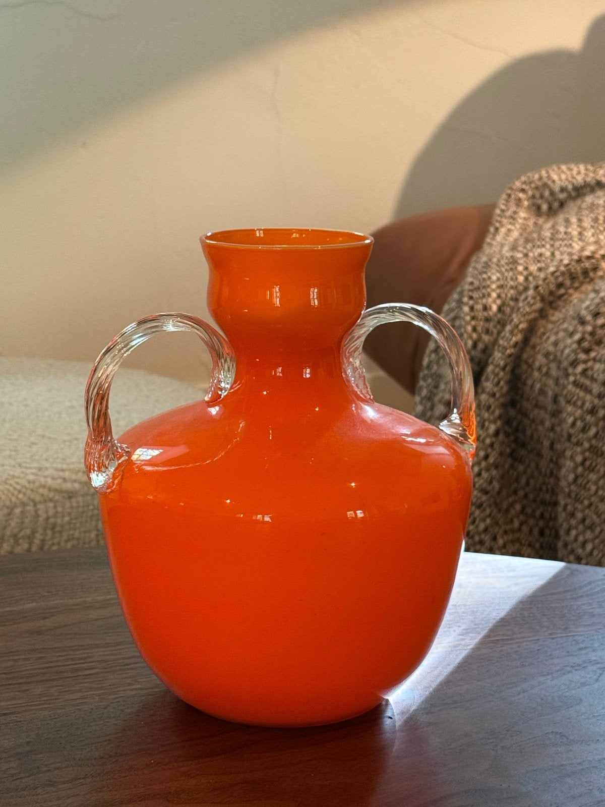 Vintage Oranje Glazen Vaas met Handvatten, Ophalen of Verzenden