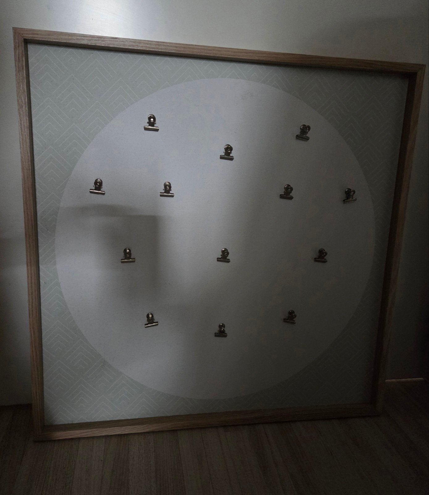 Fotodisplay / Kaartenrek met clips, hout, 60x60 cm, Huis en Inrichting, Ophalen, Gebruikt, Overige typen, Hangend