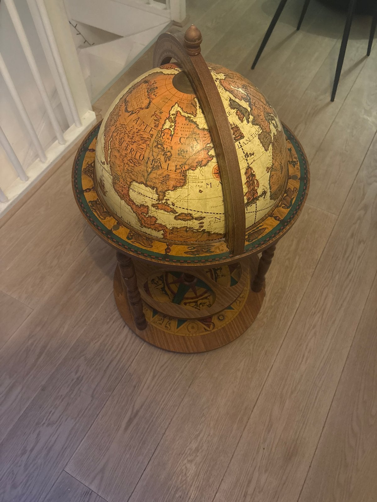 Vintage wereldbol bar met opbergruimte, Huis en Inrichting, Ophalen, Gebruikt, Bruin, Vintage