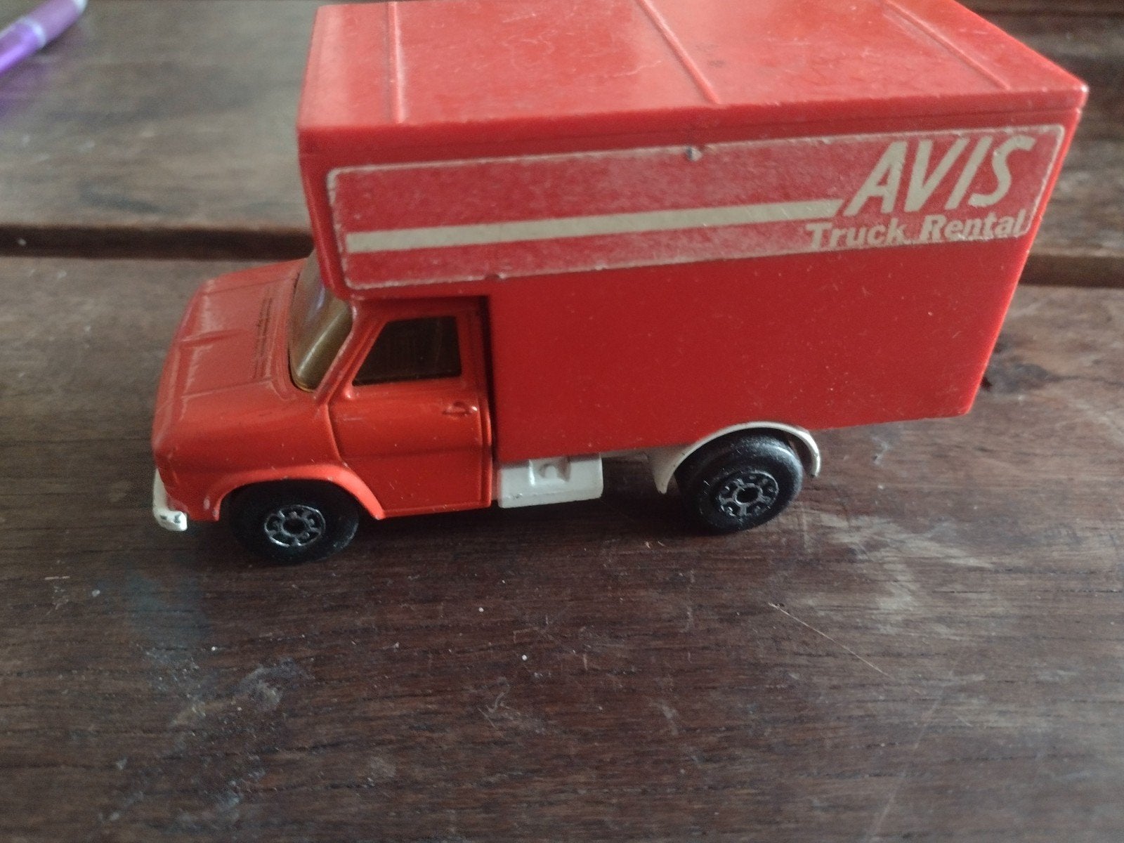 Matchbox Ford Transit Avis Truck Rental 1977 Made in England, Ophalen of Verzenden, Gebruikt
